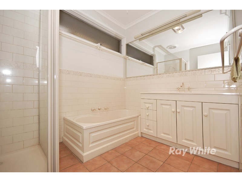 1/13 Dumfries Way, Wantirna VIC 3152