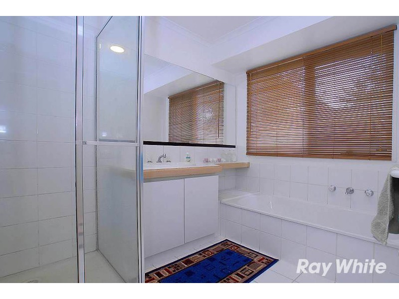 17 Cathies Lane, Wantirna South VIC 3152