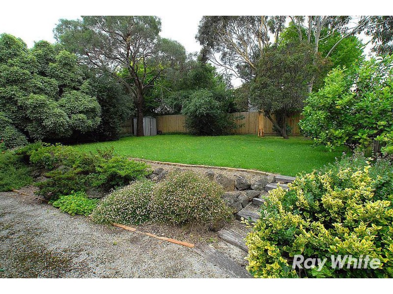 17 Cathies Lane, Wantirna South VIC 3152