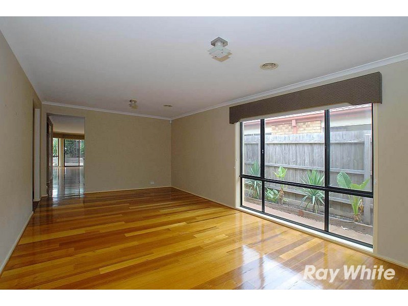 1 Applewood Drive, Knoxfield VIC 3180