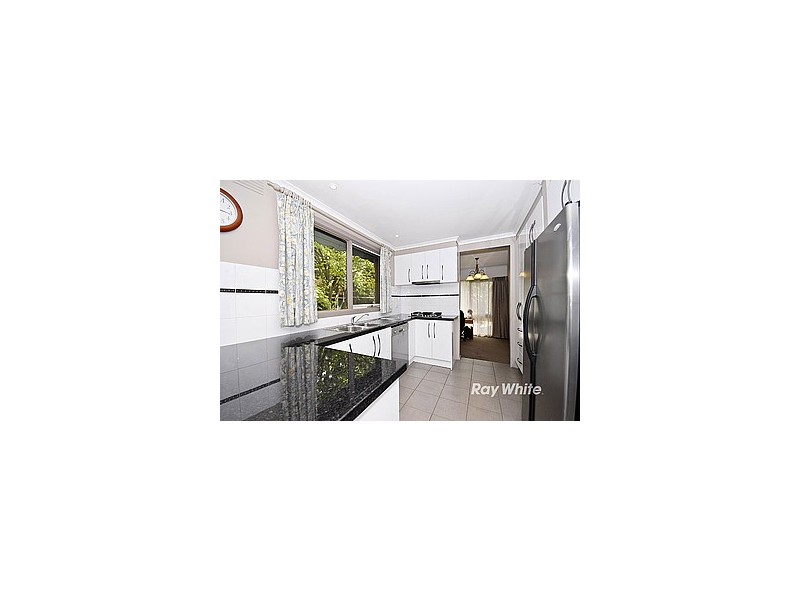 8 Simmonds Court, Wantirna South VIC 3152