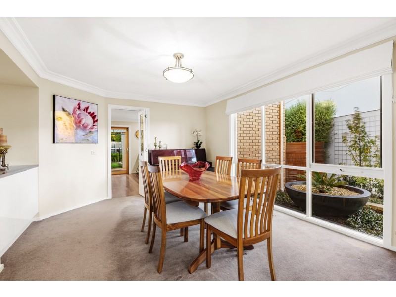 9 Jessica Close, Wantirna South VIC 3152