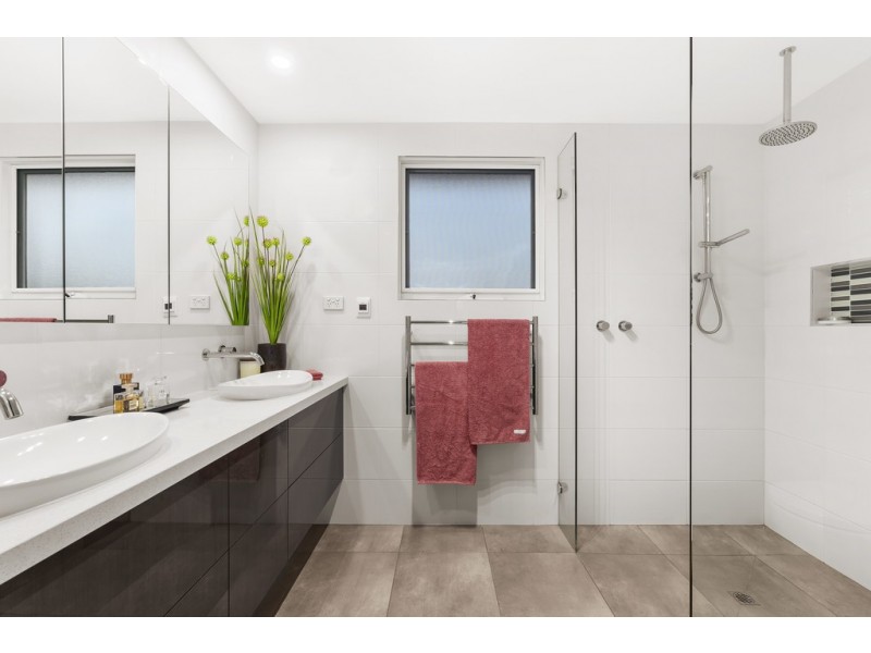 9 Jessica Close, Wantirna South VIC 3152