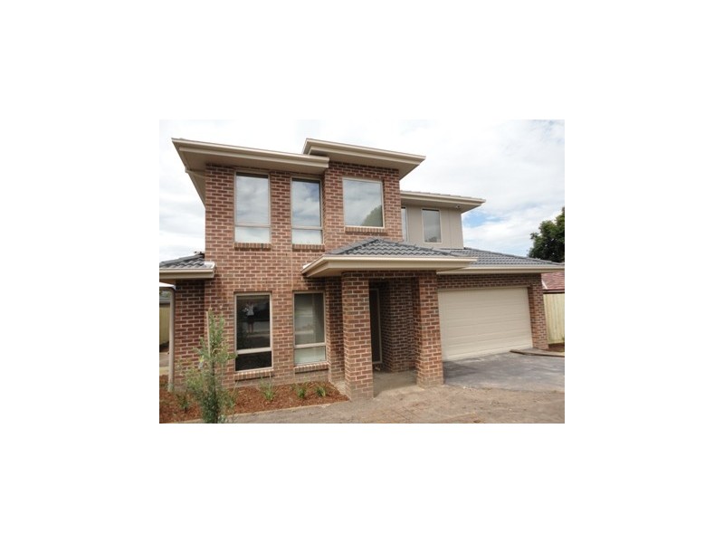 6 Warrawee Road, Wantirna South VIC 3152