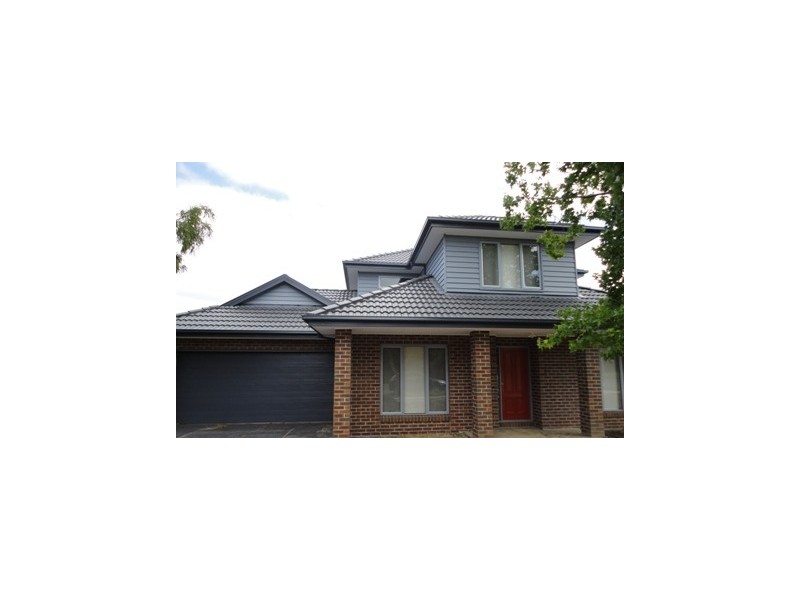 2 Kirrawee Avenue, Wantirna South VIC 3152