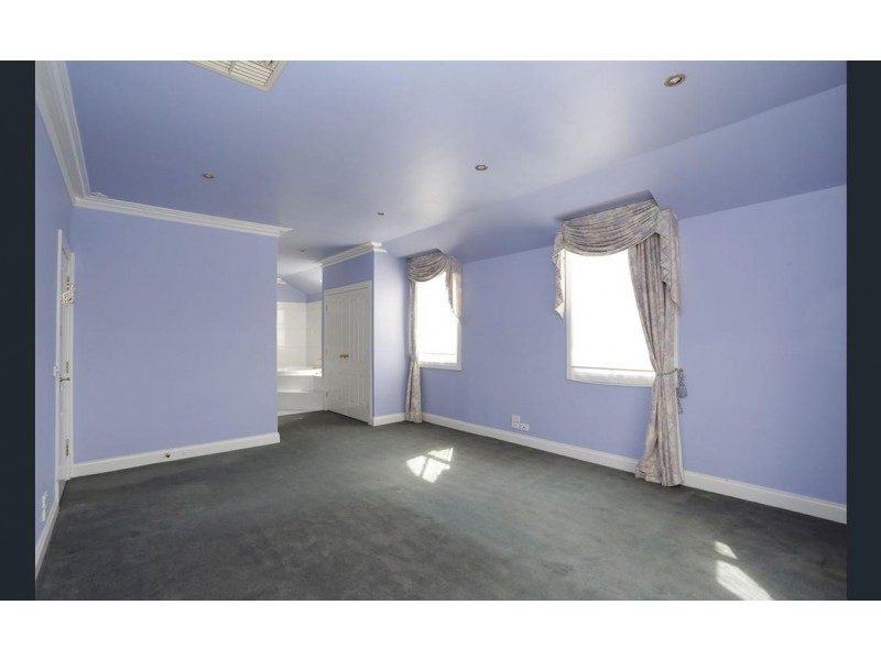 43 Hinkler Road, Glen Waverley VIC 3150