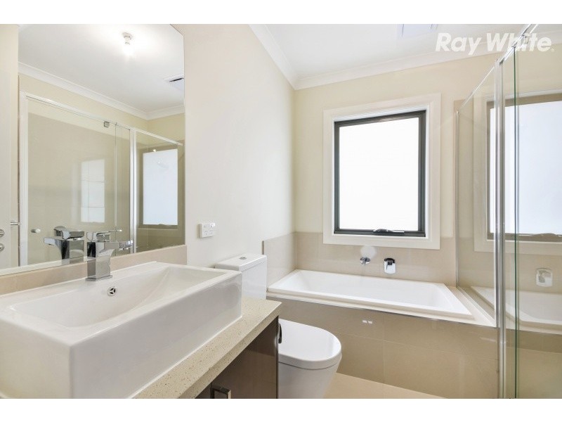 3/8 Wendover Avenue, Bayswater North VIC 3153