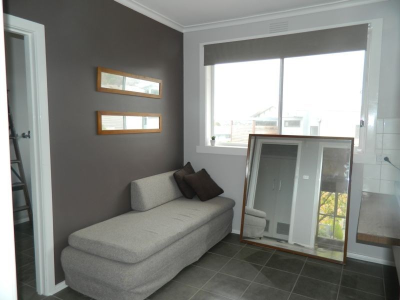 17 Douglas Avenue, Box Hill South VIC 3128