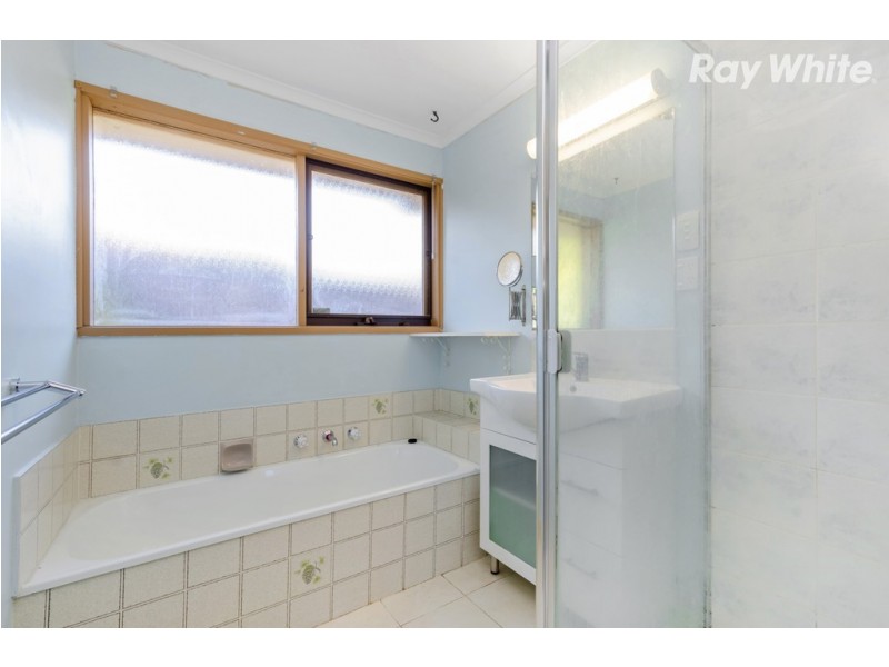 16 Cheryl Crescent, Ferntree Gully VIC 3156