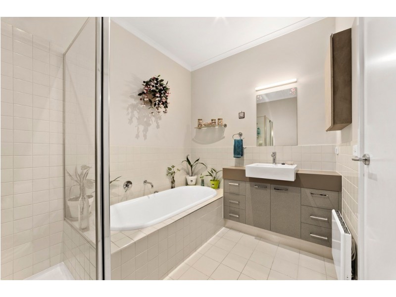 2/16 Loddon Street, Box Hill North VIC 3129