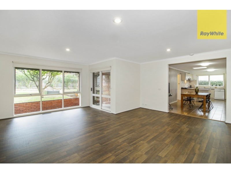 6 Cootamundra Drive, Wheelers Hill VIC 3150