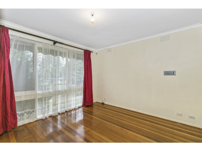 11 Chartwell Drive, Wantirna VIC 3152