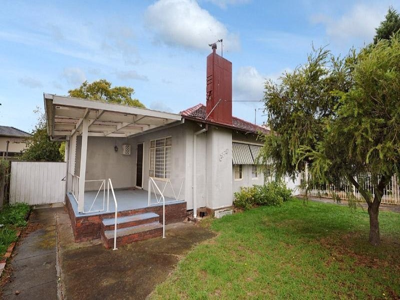 27 Latham Crescent, Dandenong North VIC 3175