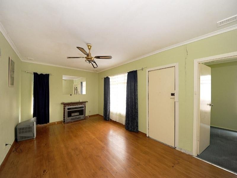 27 Latham Crescent, Dandenong North VIC 3175