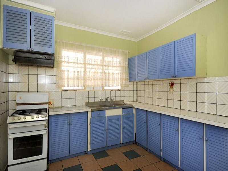 27 Latham Crescent, Dandenong North VIC 3175