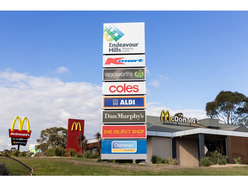 2/14 Monteith Crescent, Endeavour Hills VIC 3802