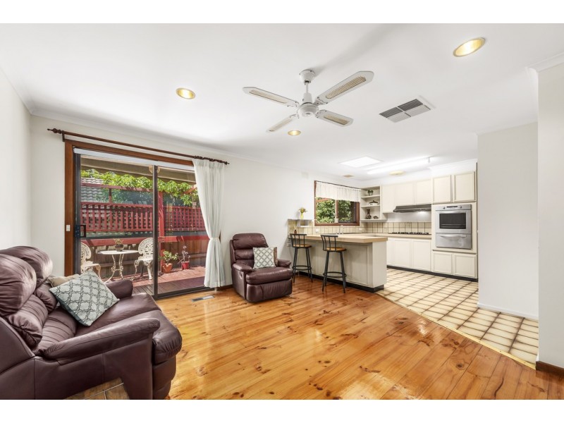 11 Old Orchard Drive, Wantirna South VIC 3152