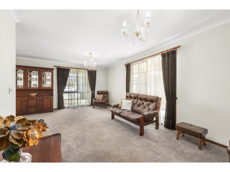 11 Old Orchard Drive, Wantirna South VIC 3152