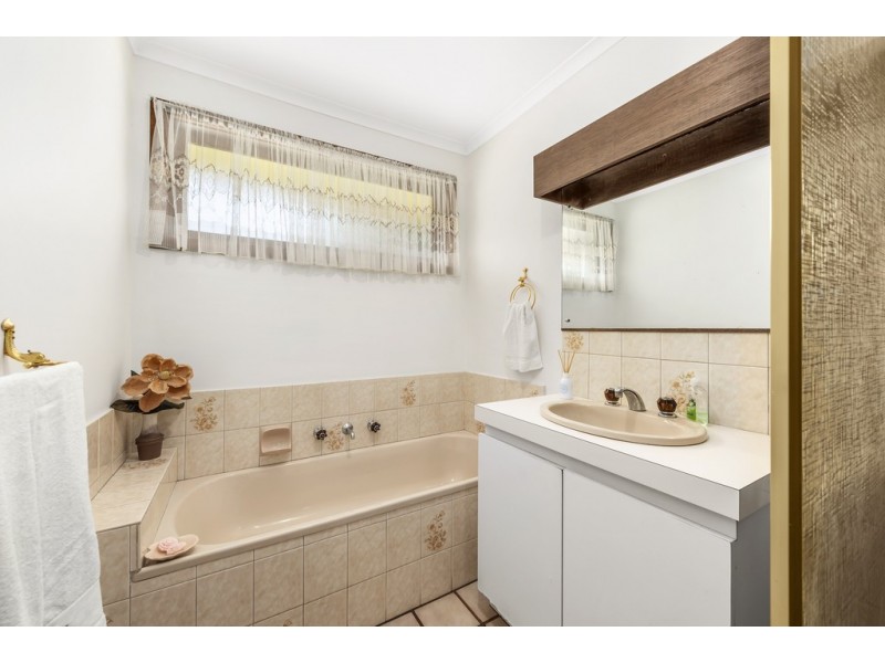 11 Old Orchard Drive, Wantirna South VIC 3152