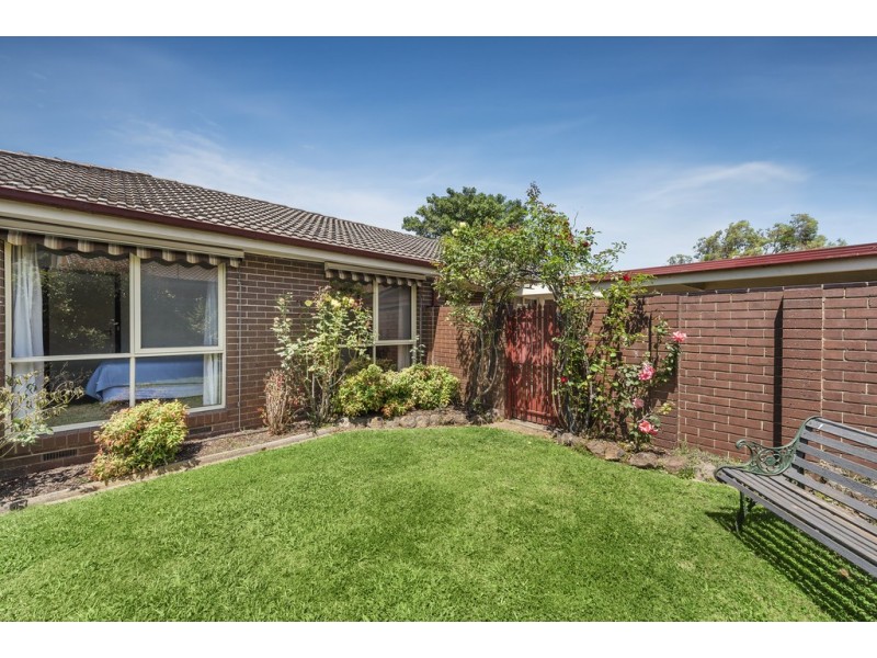 11 Old Orchard Drive, Wantirna South VIC 3152