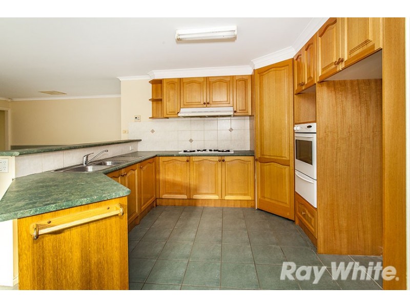 35 Manorwoods Drive, Frankston VIC 3199