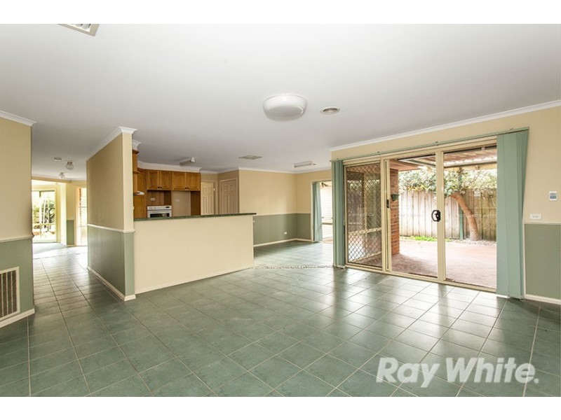 35 Manorwoods Drive, Frankston VIC 3199