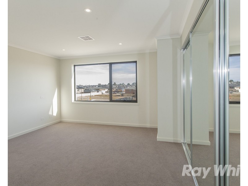 9 Panorama Drive, Wantirna South VIC 3152