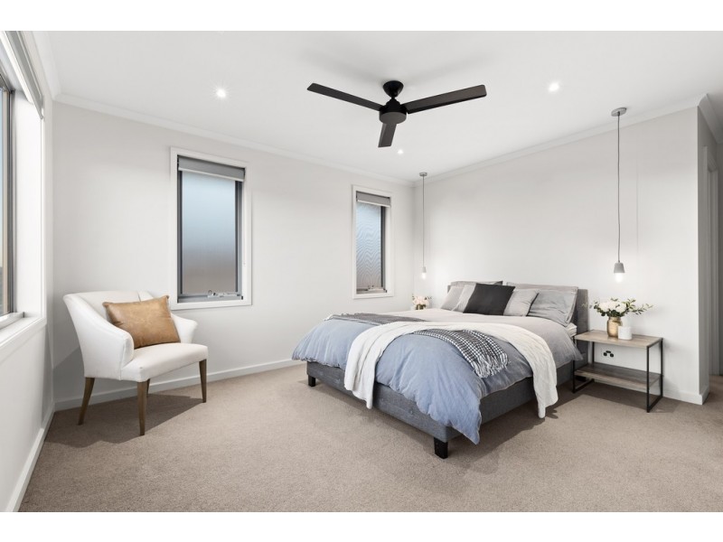 19 Reflection Drive, Wantirna South VIC 3152