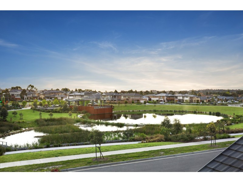 19 Reflection Drive, Wantirna South VIC 3152