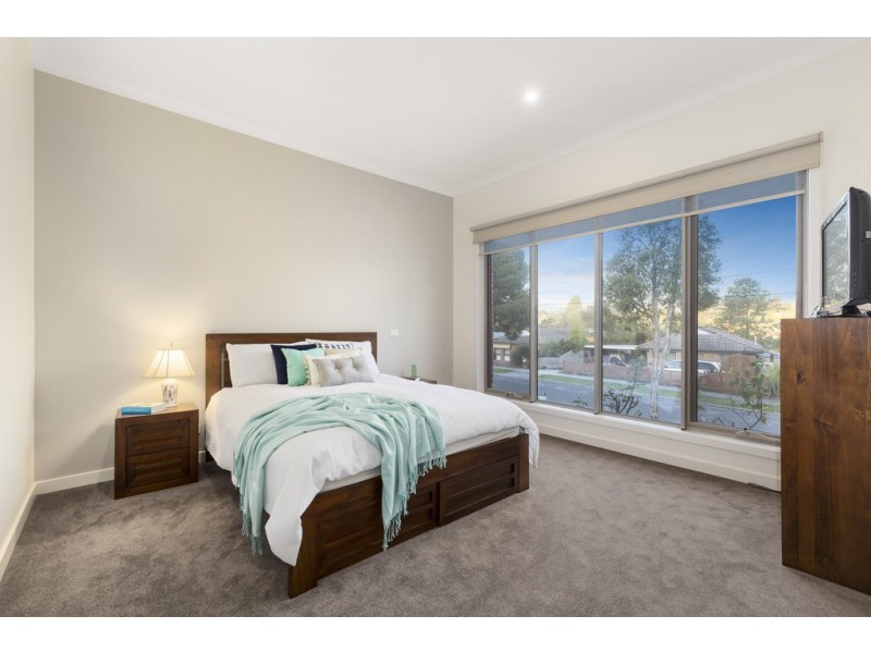 33A Mareeba Crescent, Bayswater VIC 3153