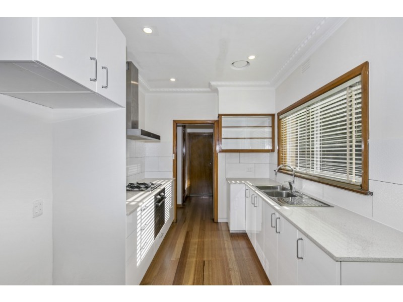 11 Douglas Parade, Croydon VIC 3136