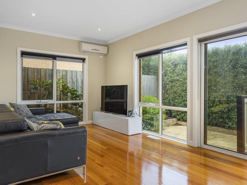 2/4 Jacana Street, Chadstone VIC 3148