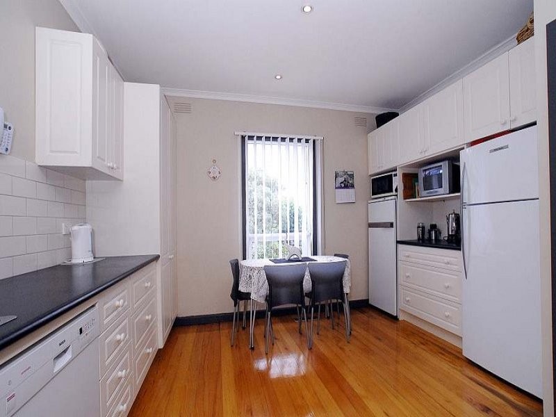 6 Kingsclere Street, Vermont VIC 3133