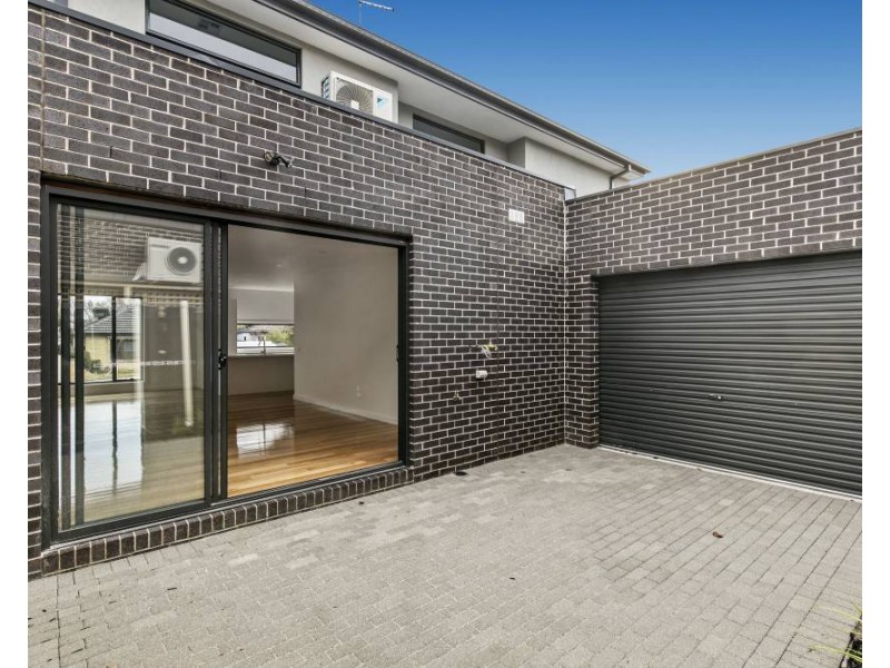 1/2 Peverill Street, Malvern East VIC 3145