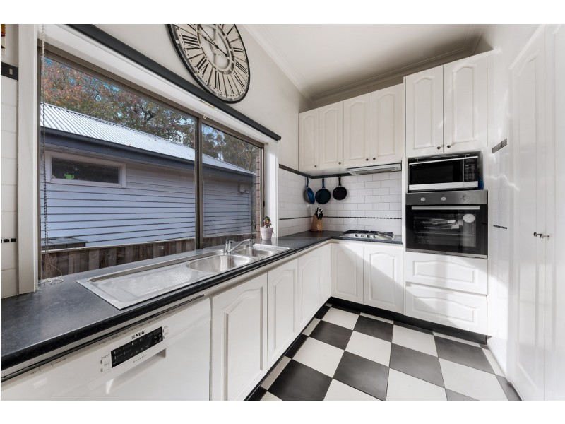 21 Warrien Road, Croydon North VIC 3136