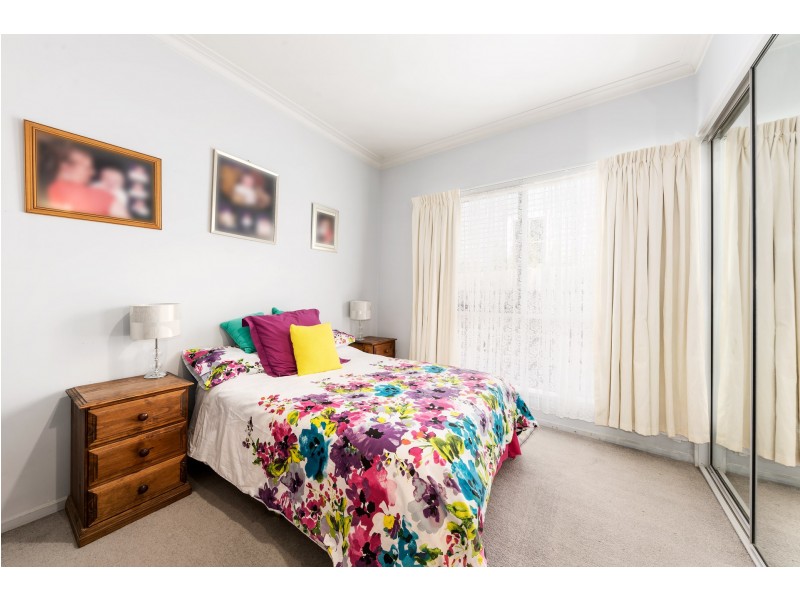 21 Warrien Road, Croydon North VIC 3136