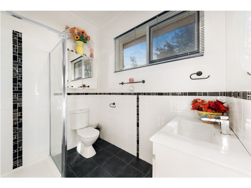 21 Warrien Road, Croydon North VIC 3136
