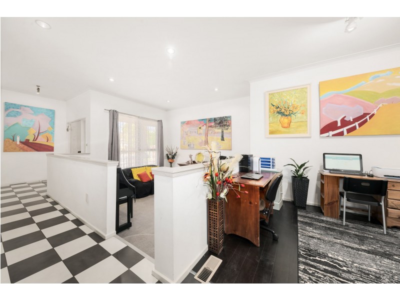 21 Warrien Road, Croydon North VIC 3136