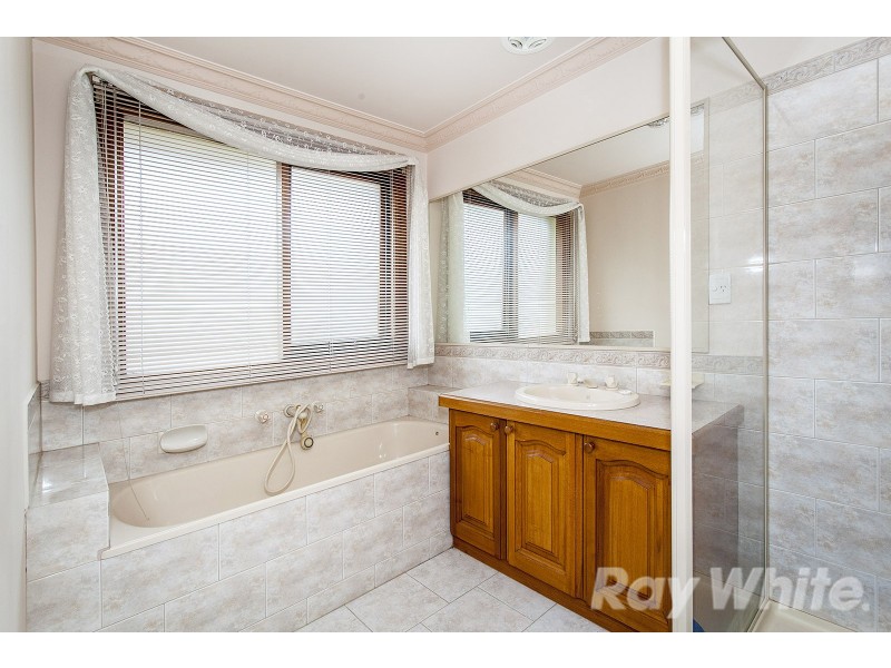 44 Ling Drive, Rowville VIC 3178