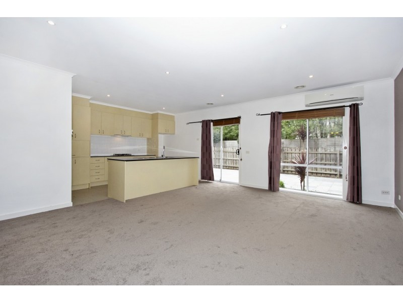 114 Sovereign Manors Crescent, Rowville VIC 3178