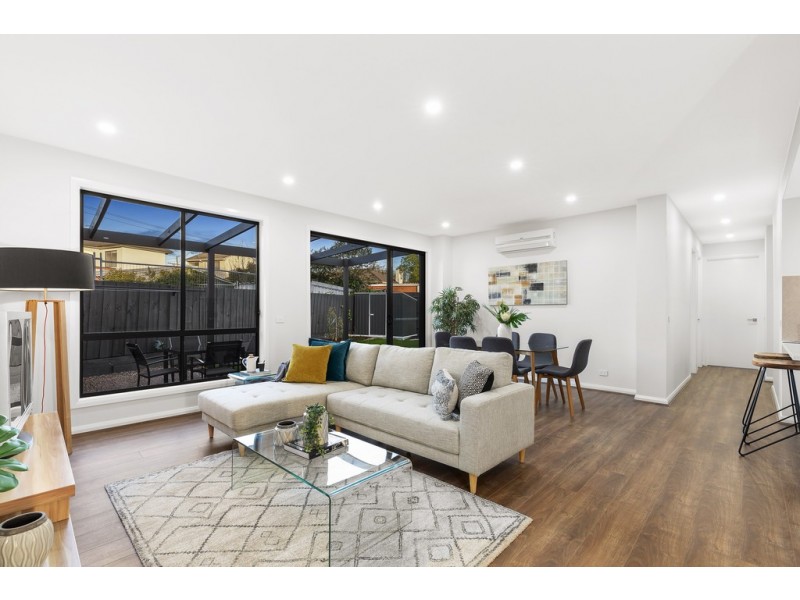 3/12 Bent Court, Wantirna South VIC 3152