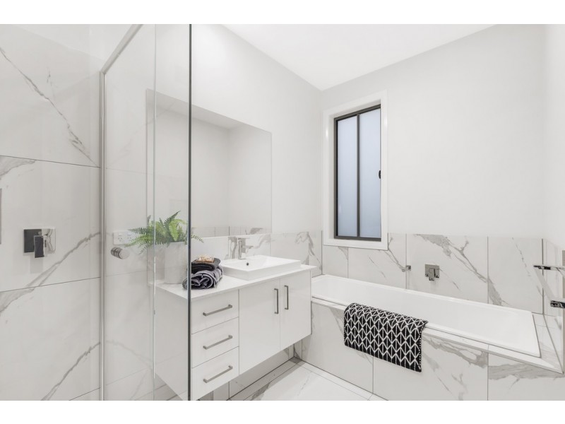 3/12 Bent Court, Wantirna South VIC 3152