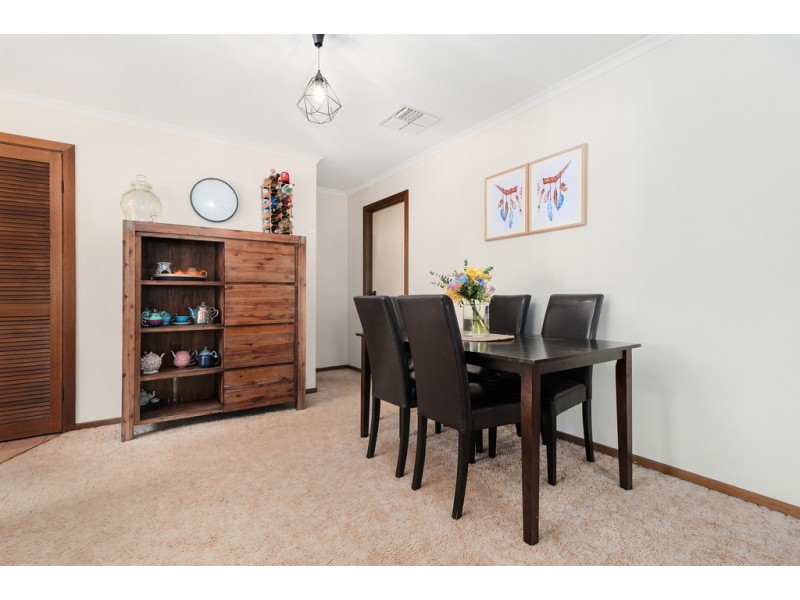 12 Waradgery Drive, Rowville VIC 3178