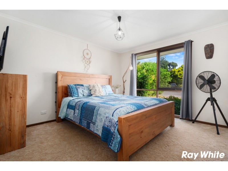 12 Waradgery Drive, Rowville VIC 3178