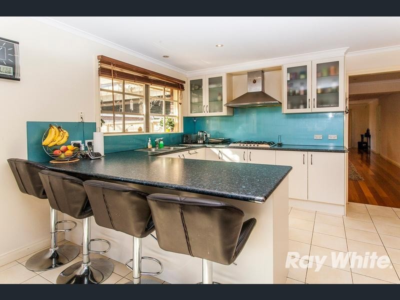 113 Dandelion Drive, Rowville VIC 3178
