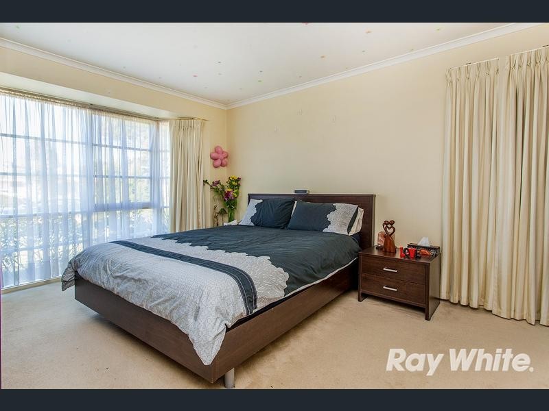 113 Dandelion Drive, Rowville VIC 3178