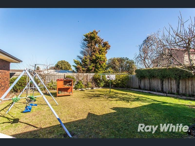 113 Dandelion Drive, Rowville VIC 3178
