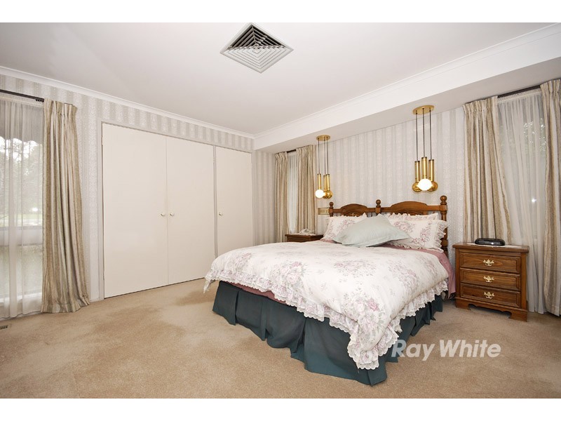 6 Elandra Court, Wantirna VIC 3152