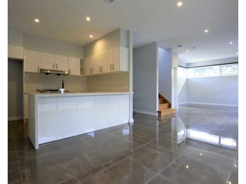 2/85 Sylphide Way, Wantirna South VIC 3152