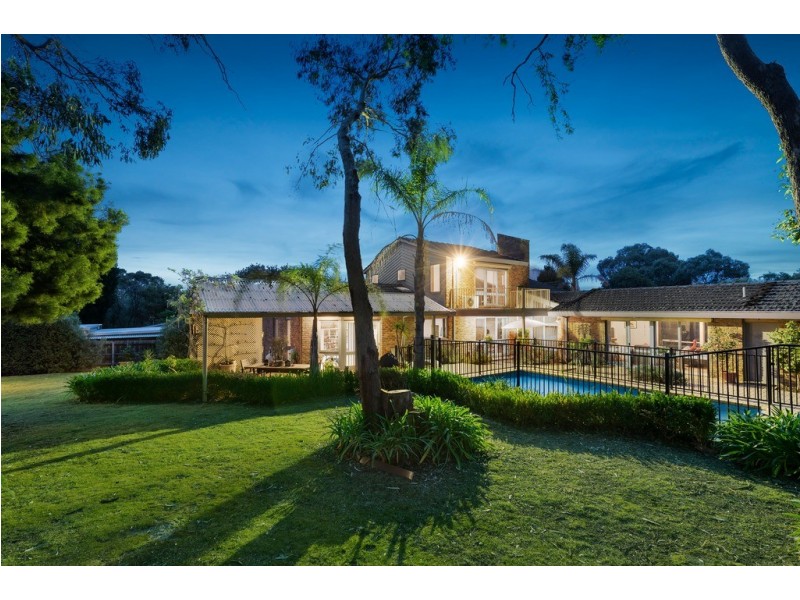 44 Bareena Avenue, Rowville VIC 3178